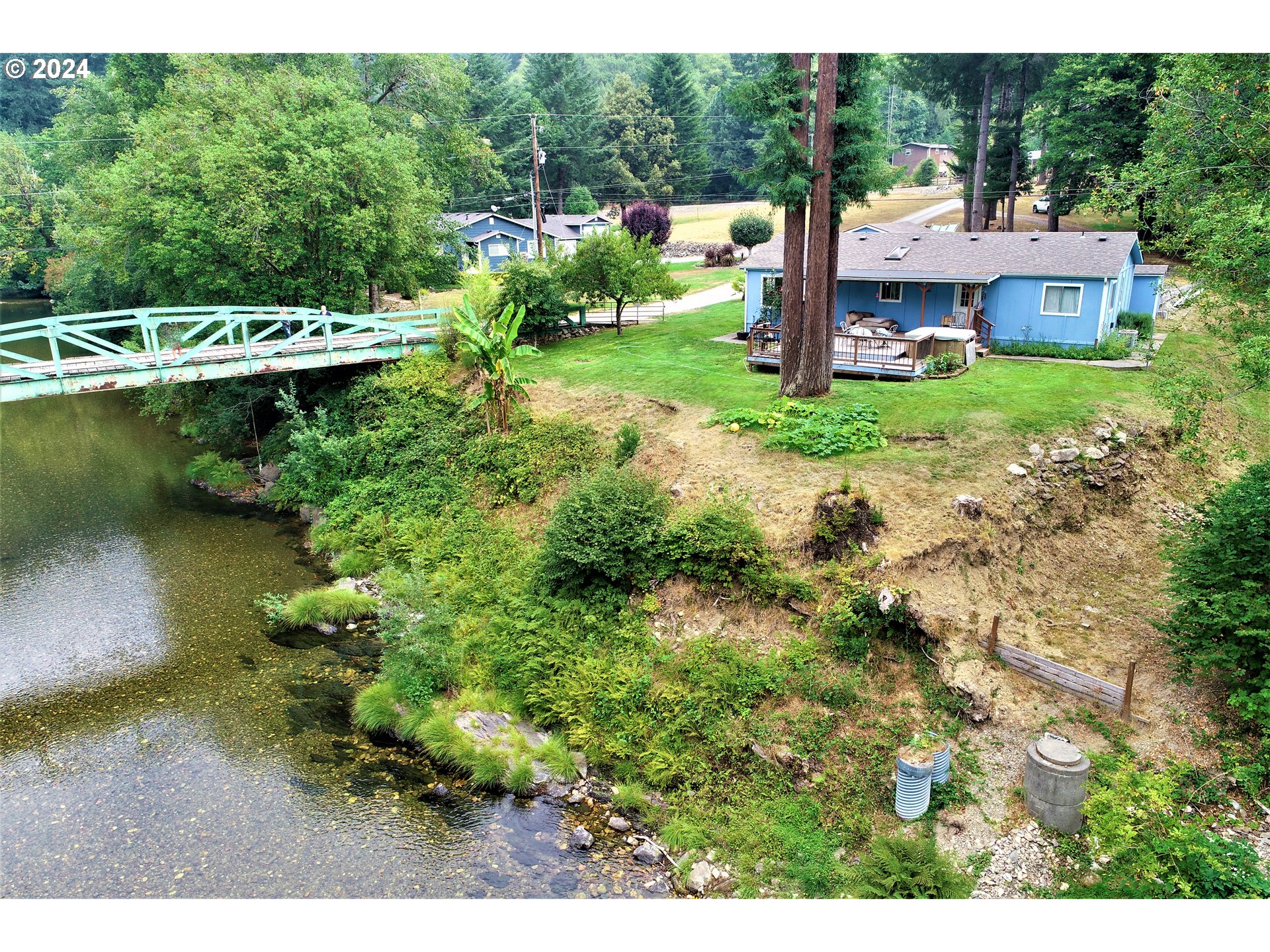 Photo of 1020 WINCHUCK RIVER RD Brookings OR 97415