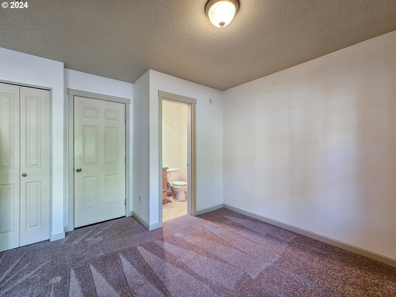 Photo #5: 24441209 Listing 