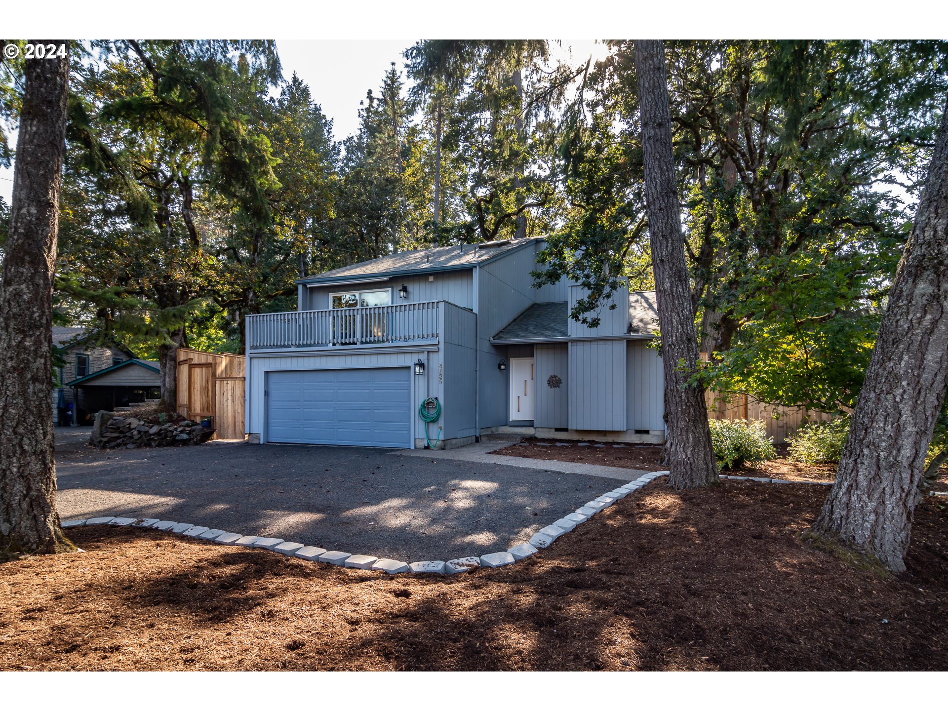 Photo of 4225 FOX HOLLOW RD Eugene OR 97405