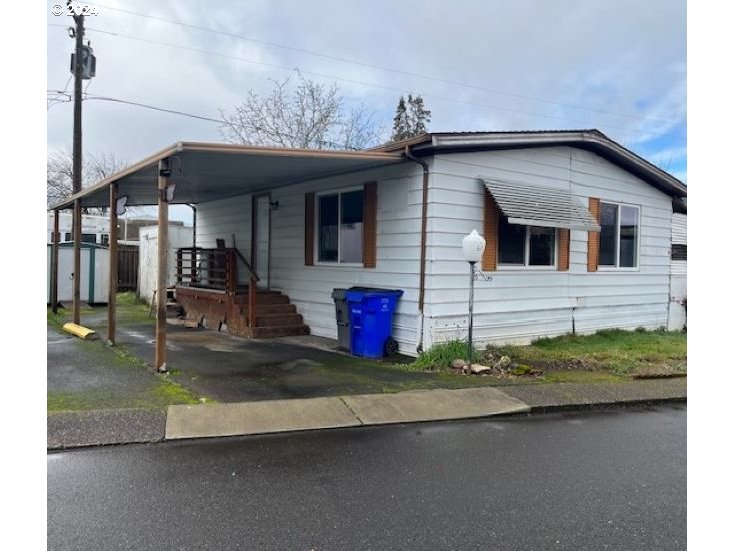 Photo of 16901 DIVISION ST Portland OR 97236