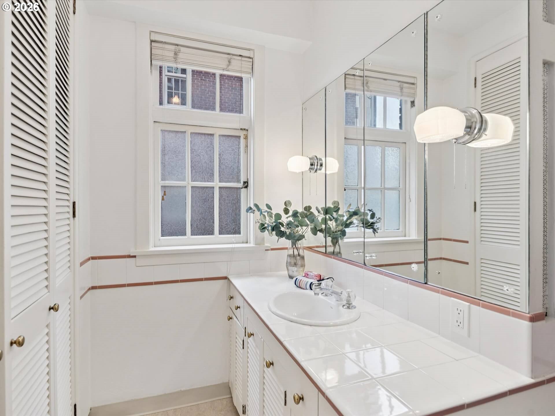 Photo #27: 244453260 Listing: Photo #27