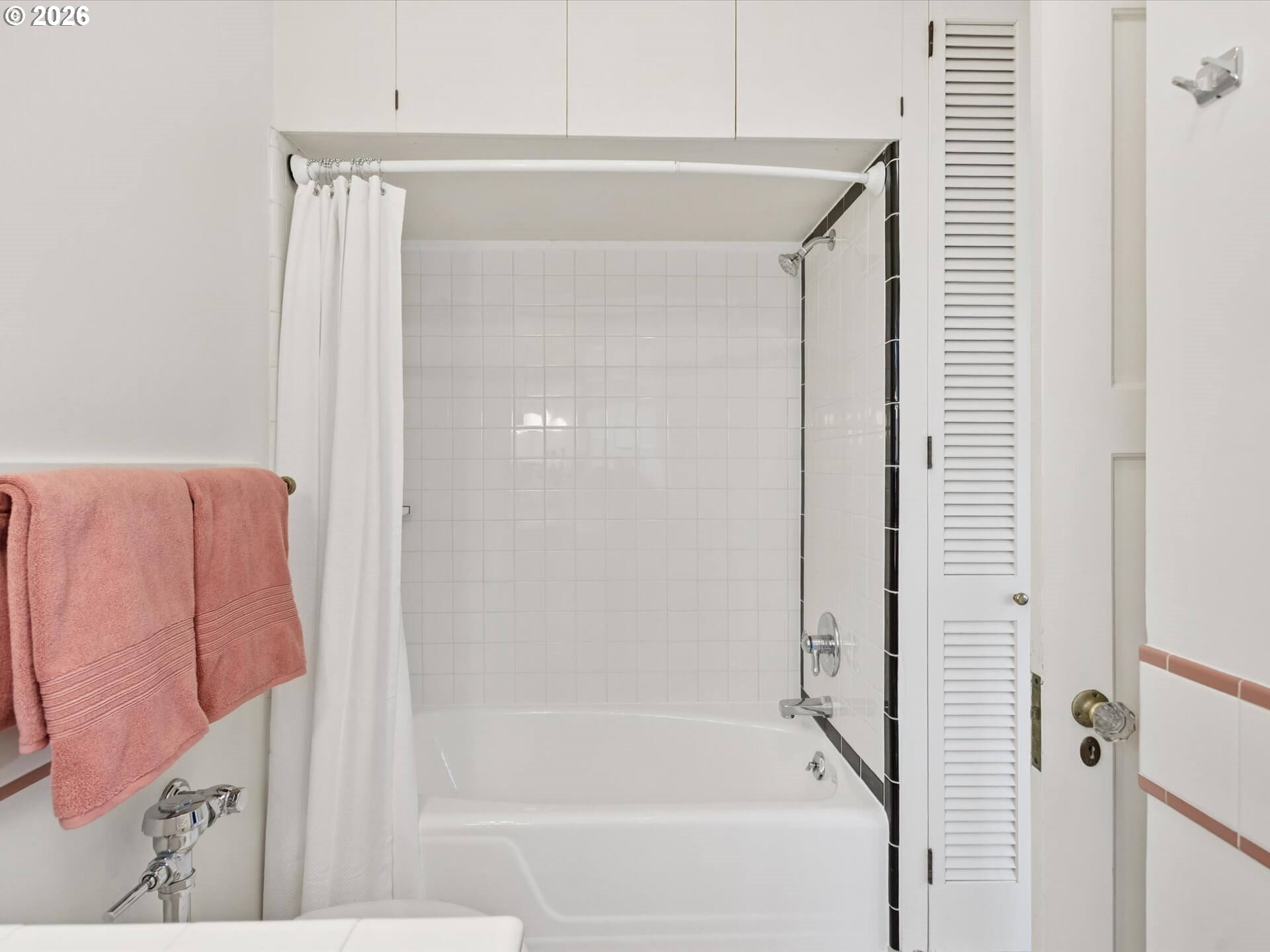 Photo #28: 244453260 Listing: Photo #28