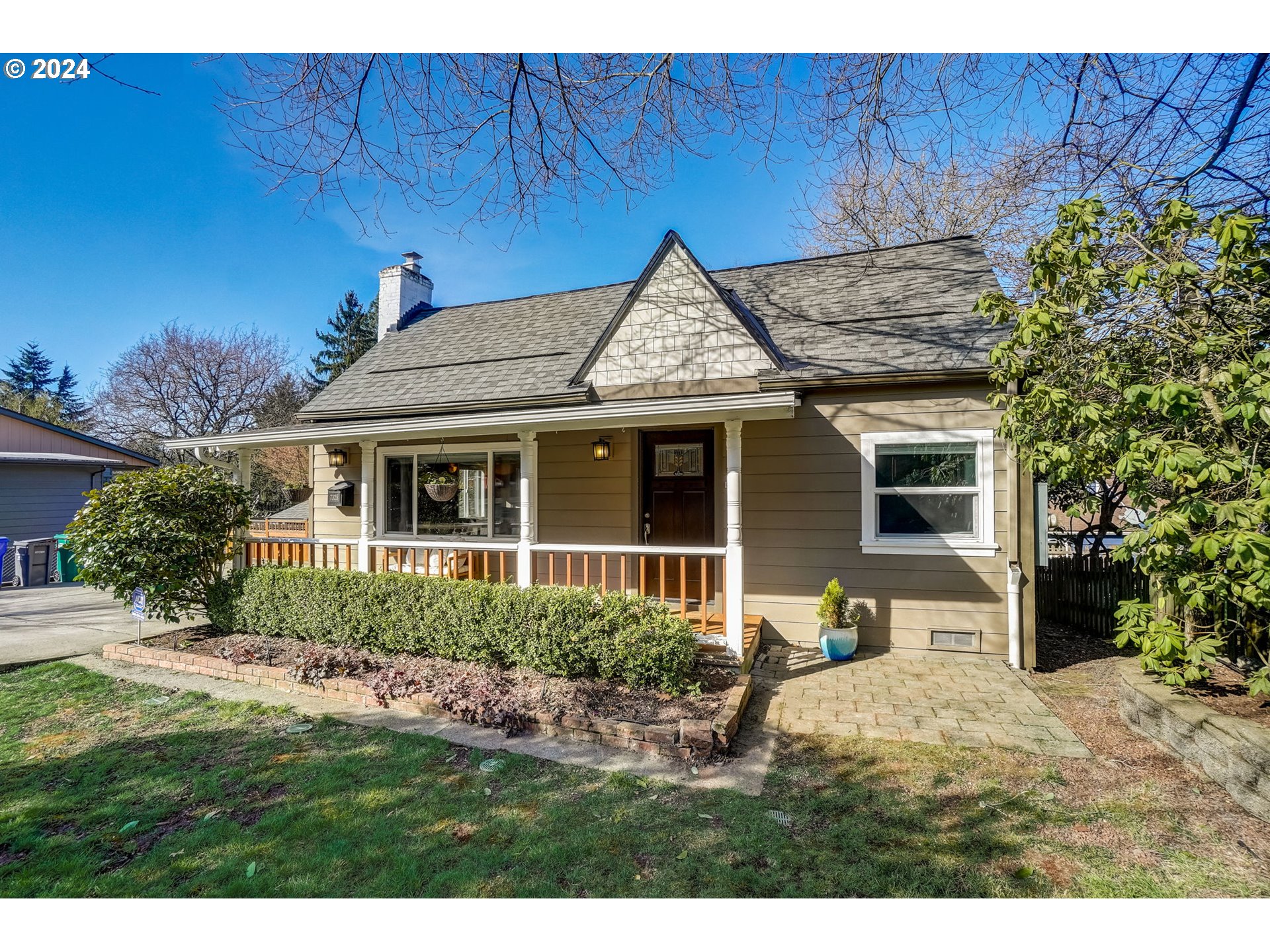 7325 SW 35TH AVE, Portland, OR 