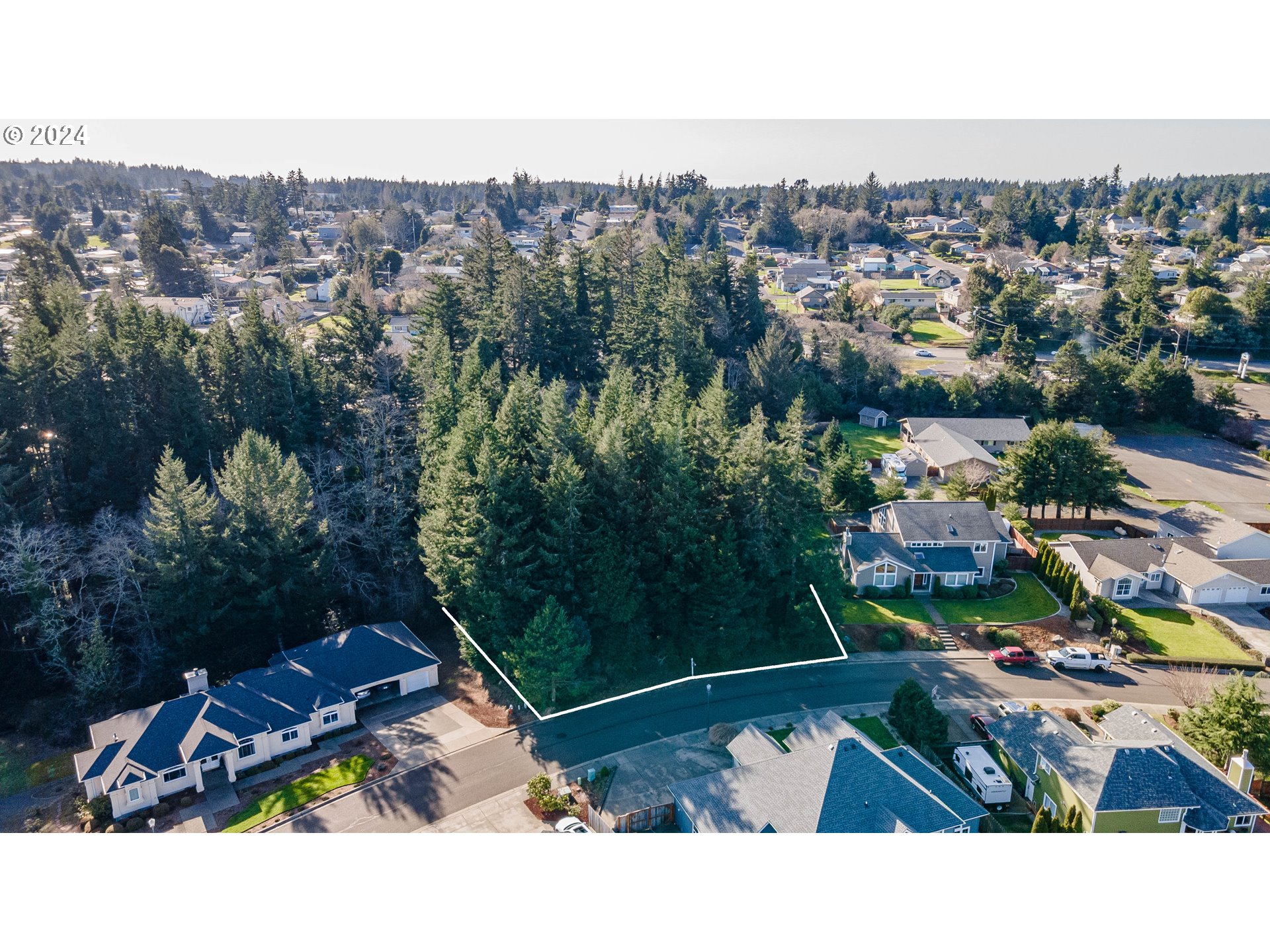 Photo of 2710 Alder Ridge DR North Bend OR 97459