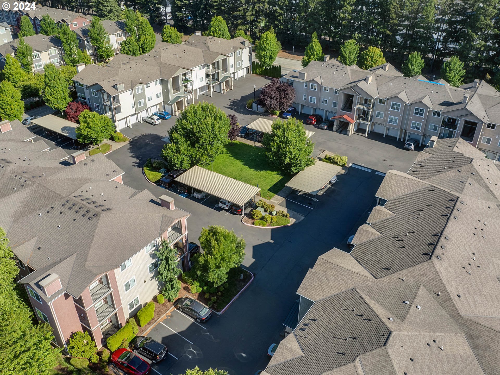 Photo #2: 24456966 Listing 