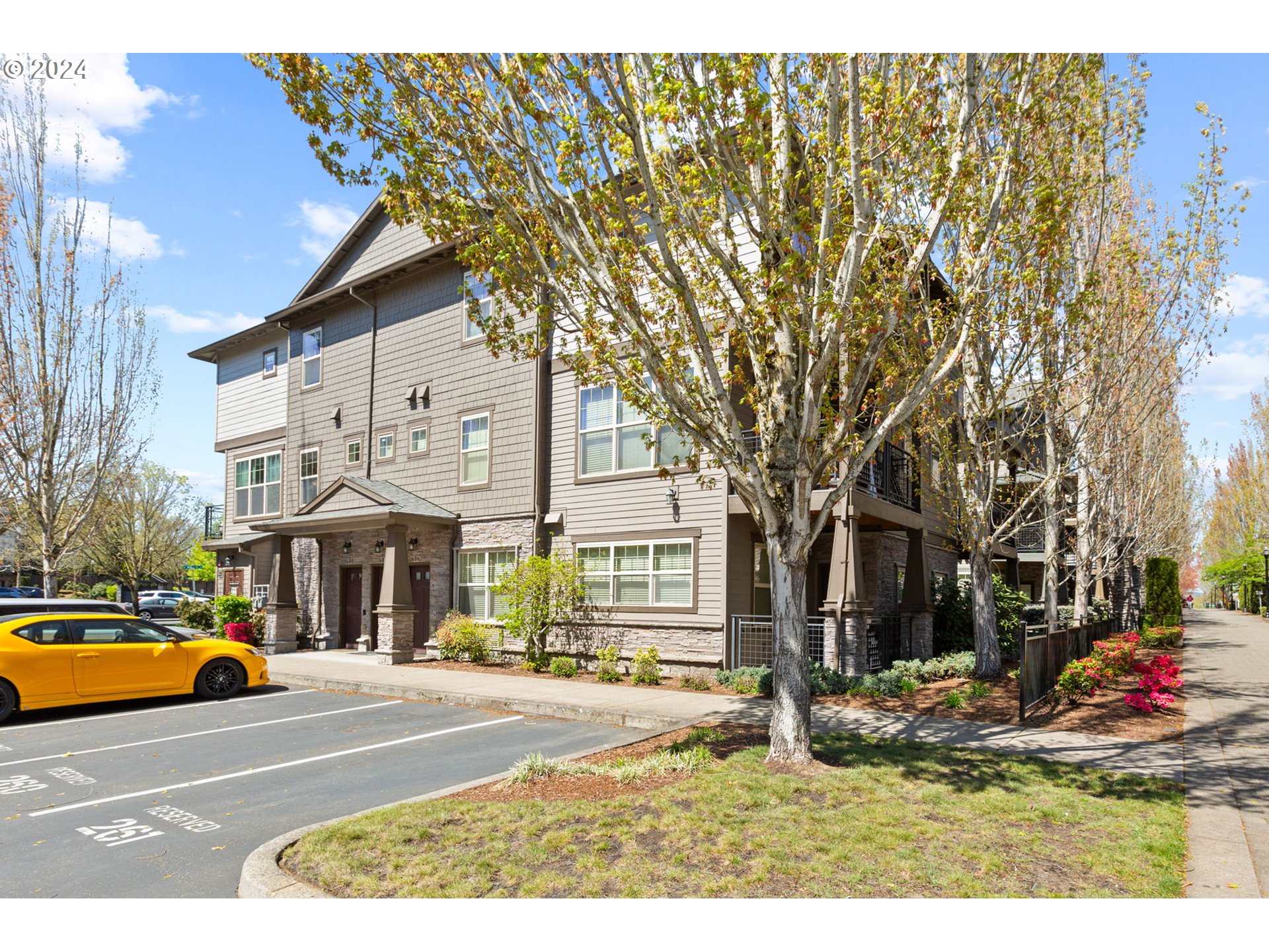 Photo #2: 24459783 Listing 