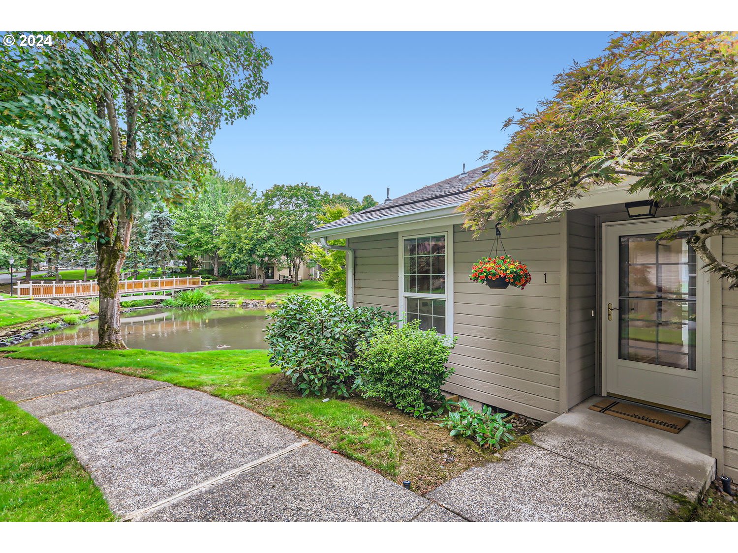 Photo of 13775 SCHOLLS FERRY RD Beaverton OR 97008