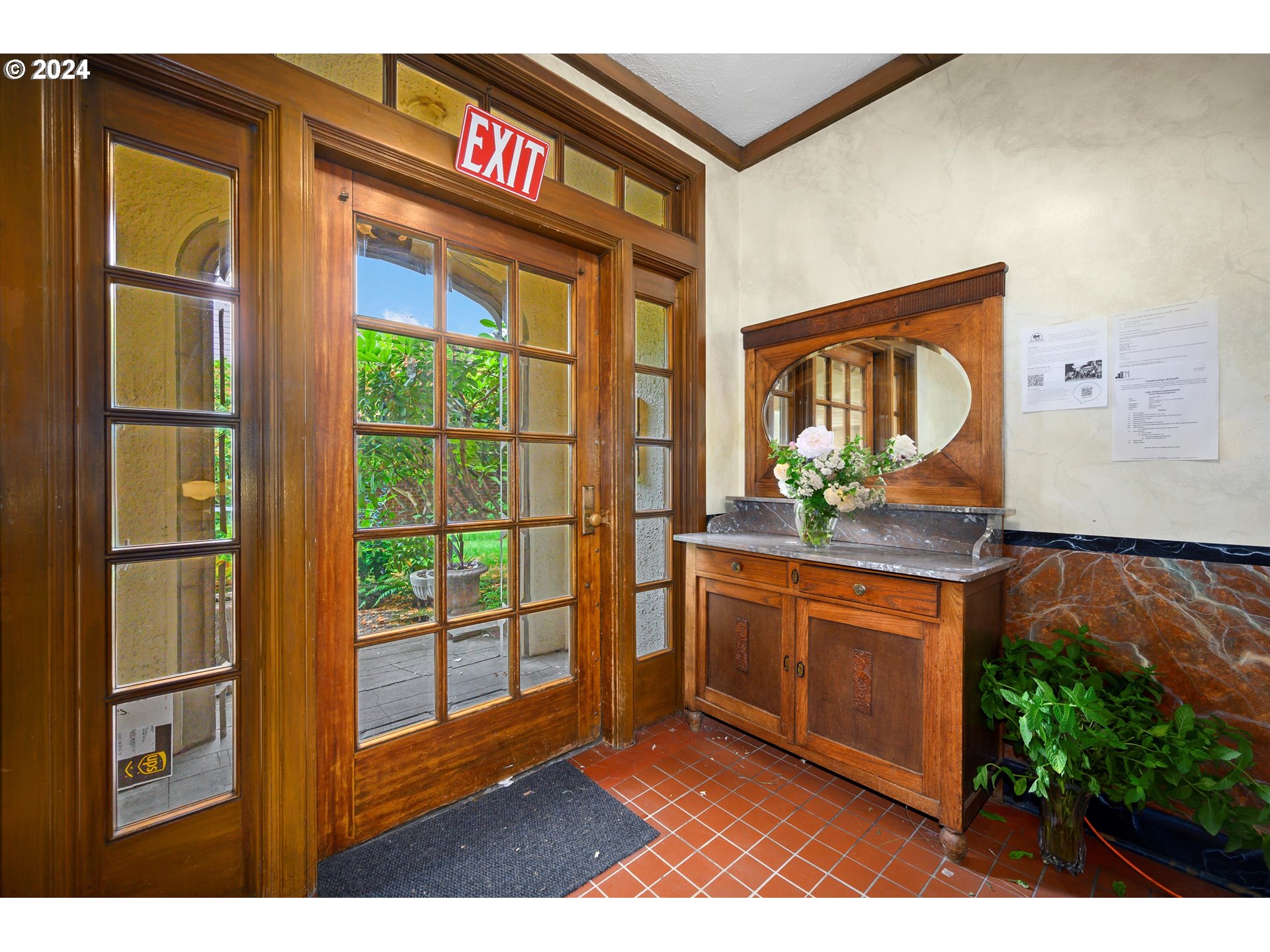 Photo #4: 24467521 Listing 