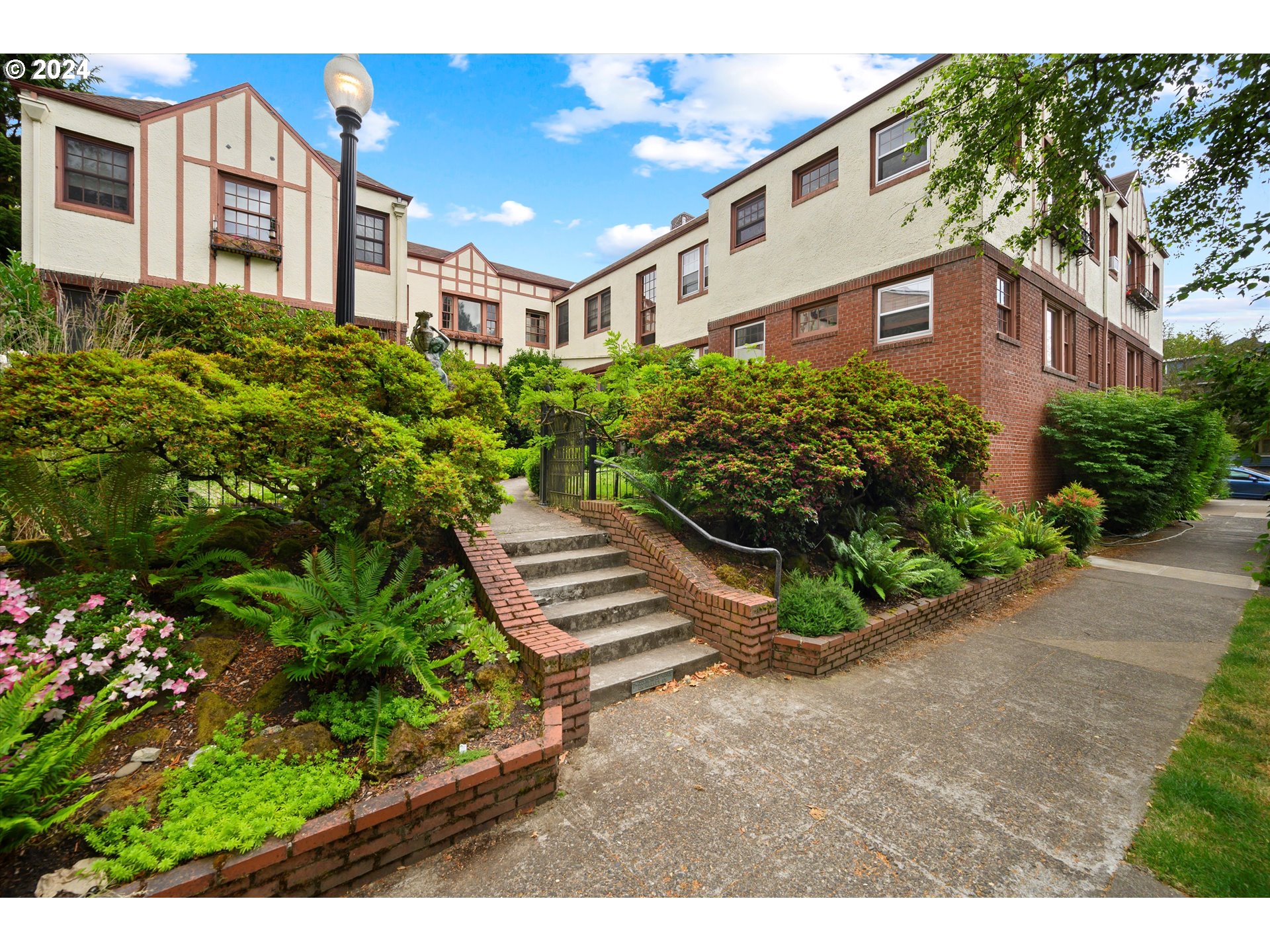 More Details about MLS # 24467521 : 1526 NE 24TH AVE 206