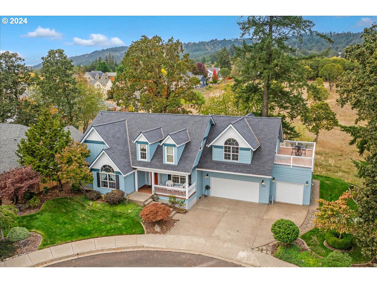 Photo of 1309 OAK KNOLL CT Newberg OR 97132