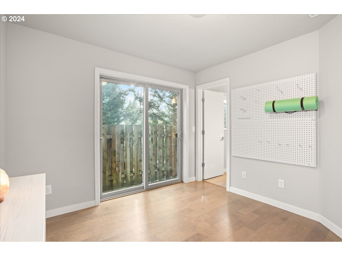 Photo #3: 24469305 Listing 