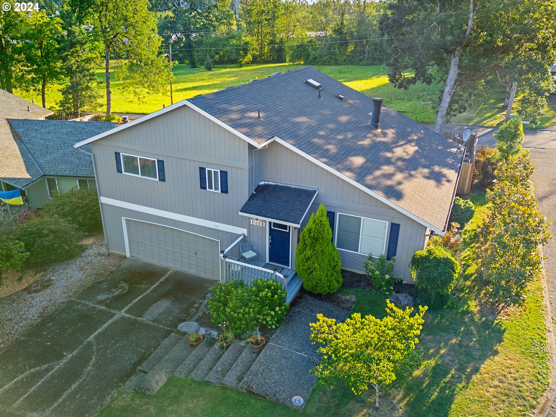 Photo of 12111 GROVE LOOP Milwaukie OR 97222