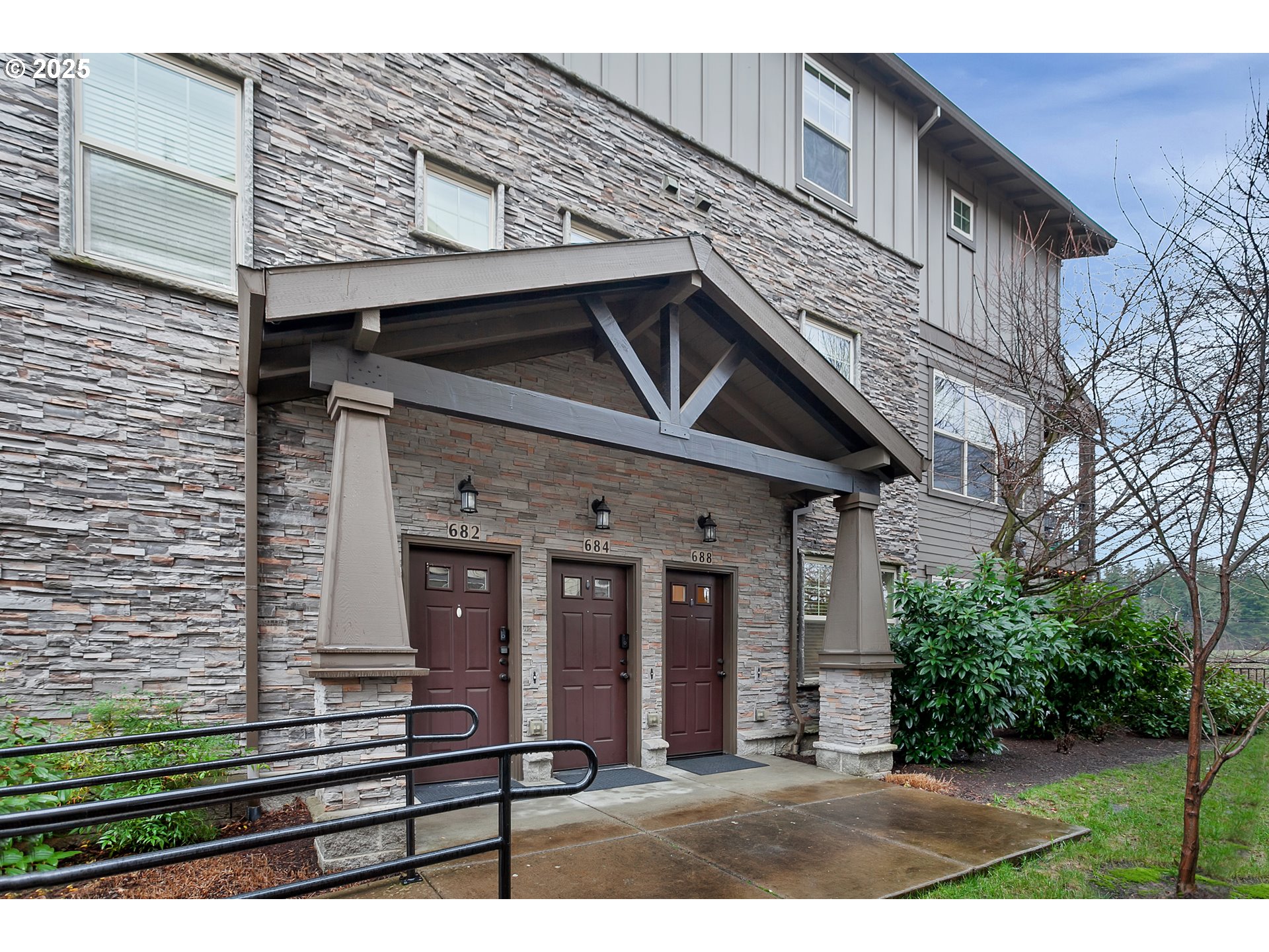 Photo #3: 24472192 Listing 