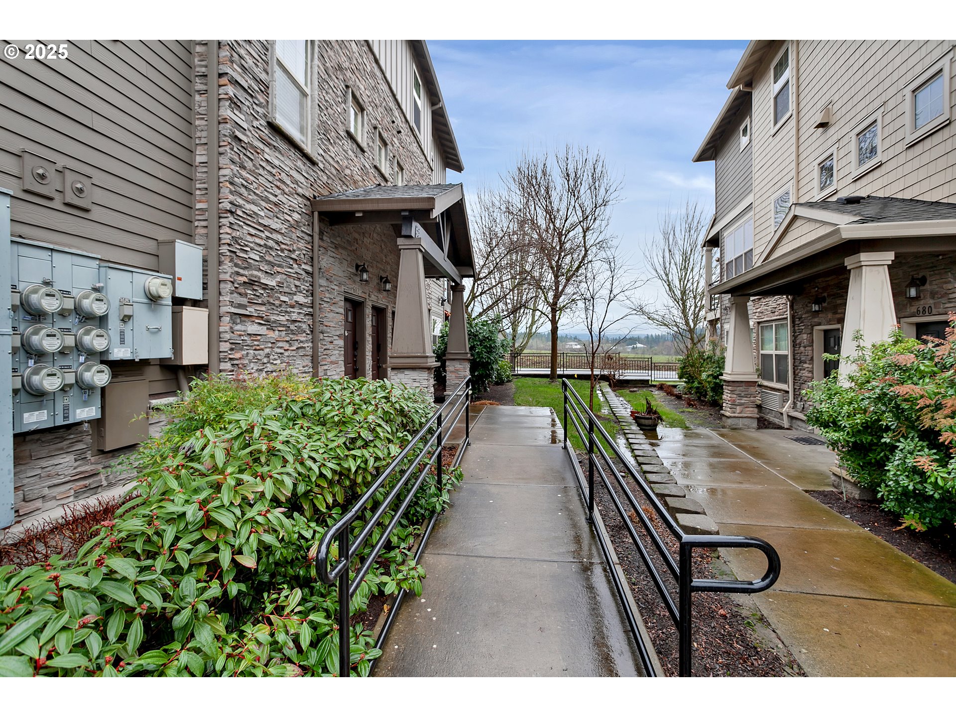 Photo #4: 24472192 Listing 