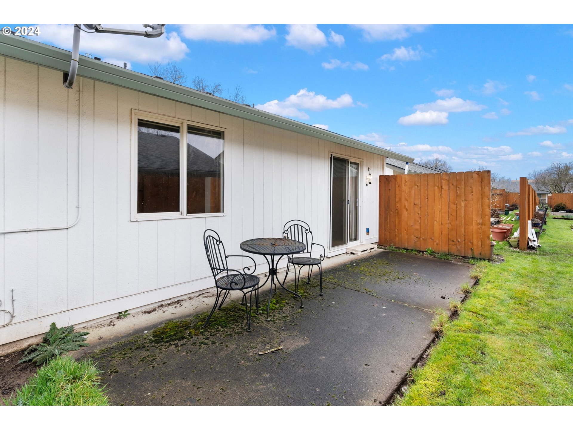 Photo #4: 24473351 Listing 