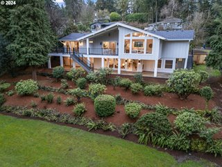 2711 GREENTREE RD, LakeOswego, OR 97034, 5 Bedrooms Bedrooms, ,3 BathroomsBathrooms,Residential,For Sale,GREENTREE,24480392