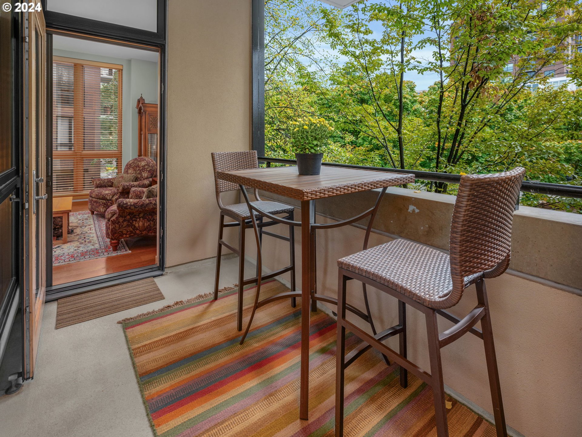 Photo #6: 24483491 Listing 