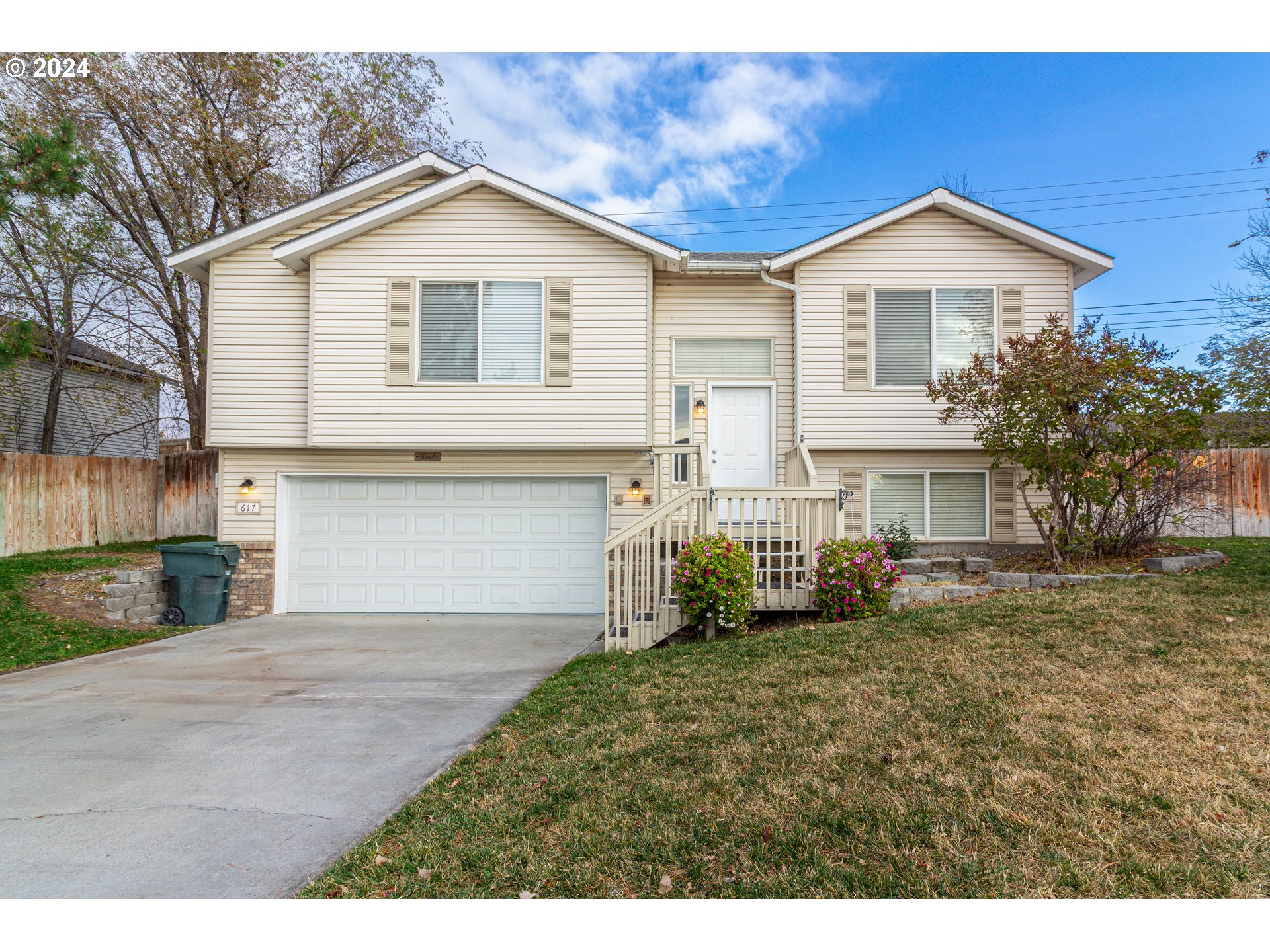 Photo of 617 AUTUMN AVE Hermiston OR 97838