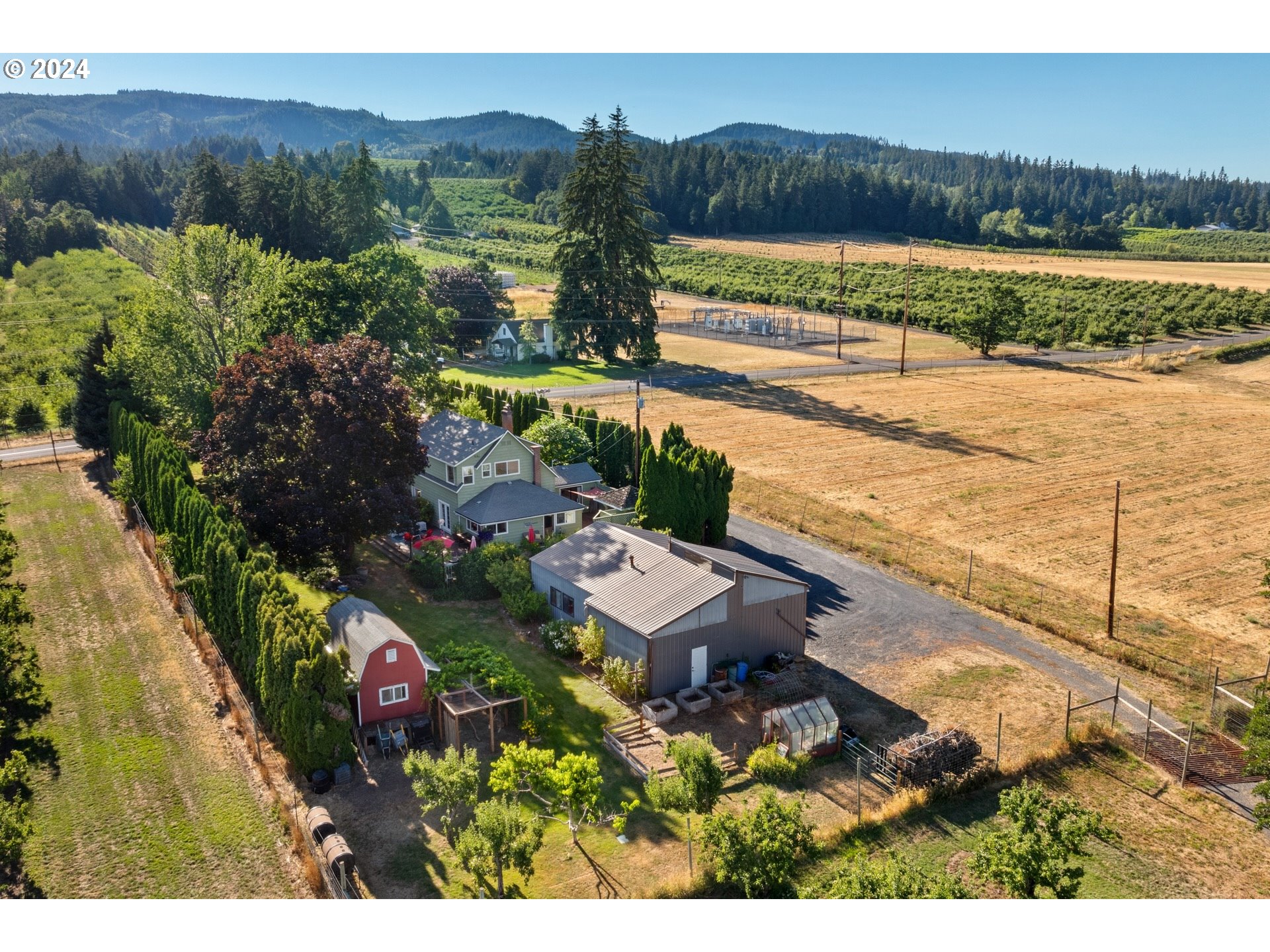 Photo of 2325 REED RD Hood River OR 97031