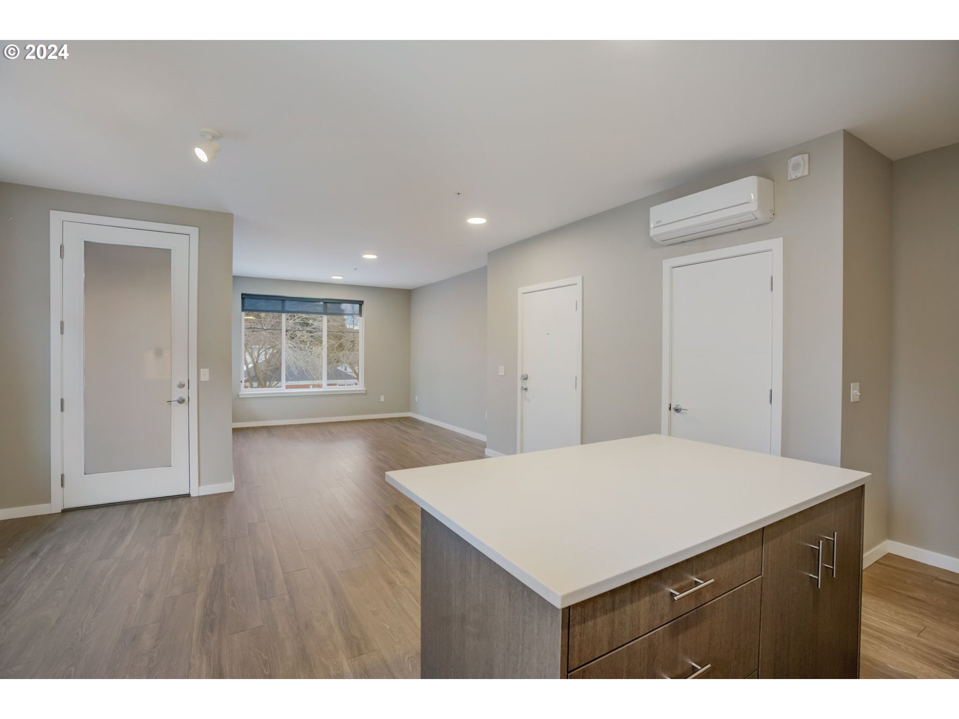 Photo #4: 24488016 Listing 