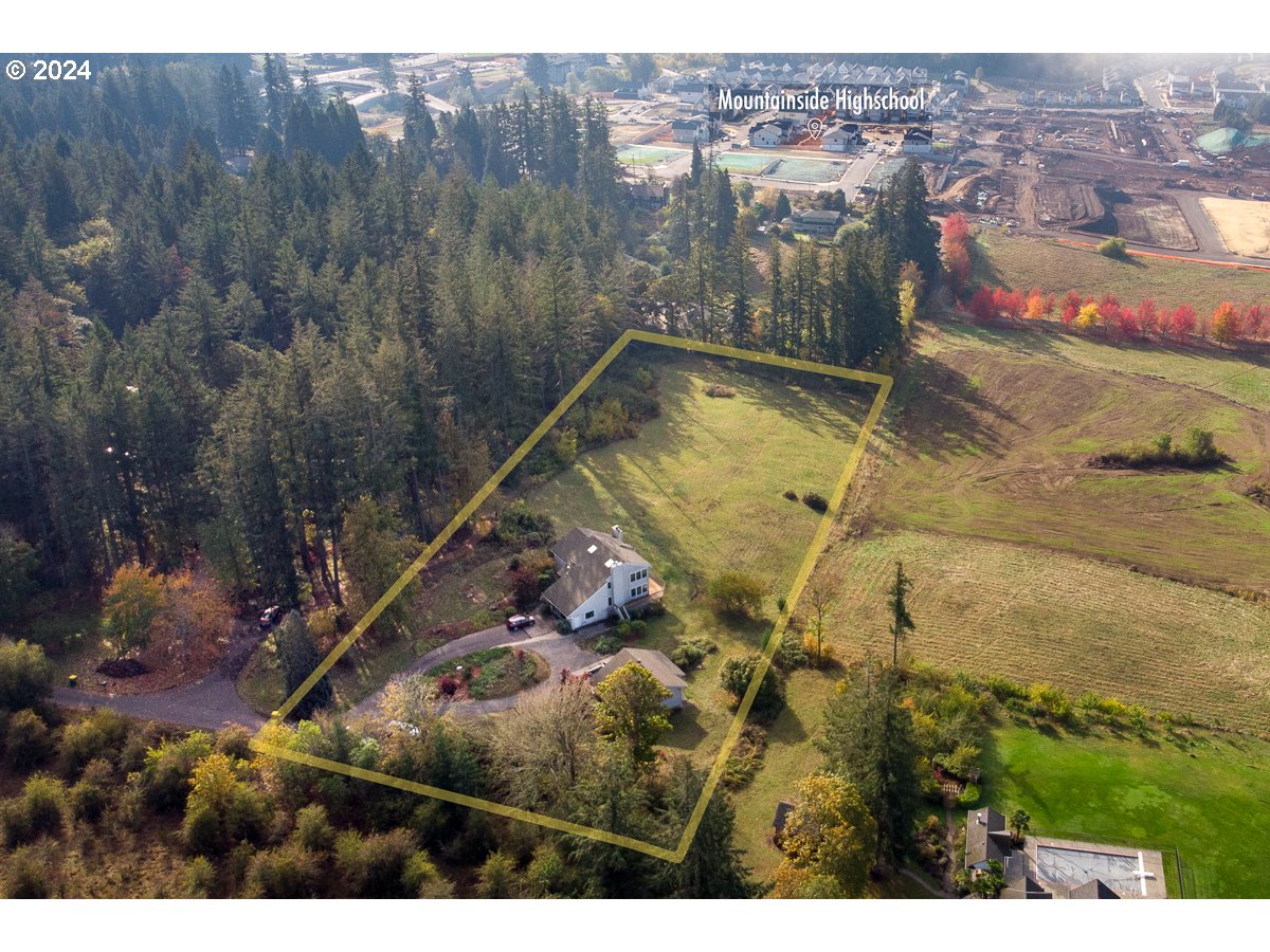 Photo of 17960 OUTLOOK LN Beaverton OR 97007