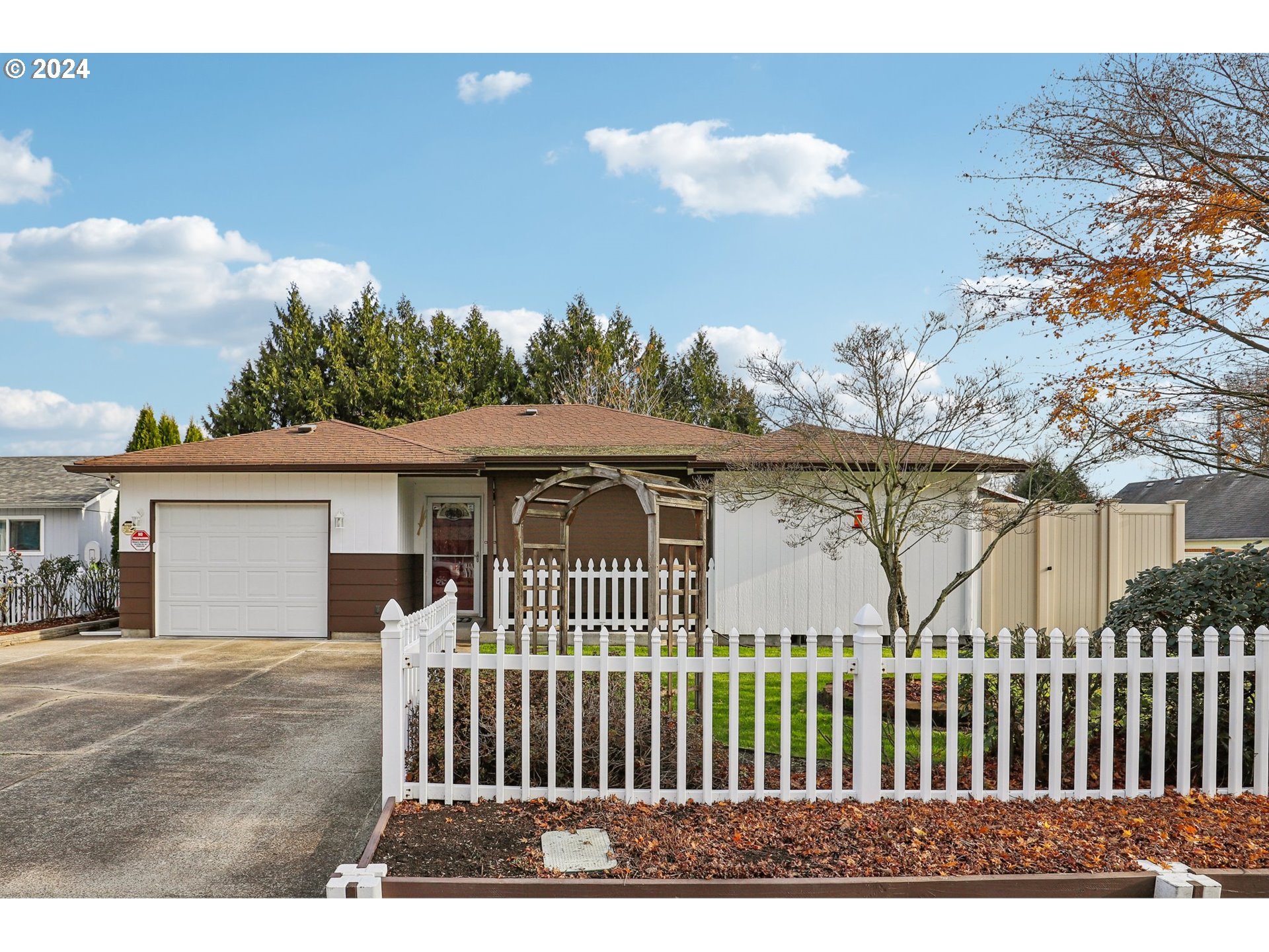 Photo of 776 34TH AVE Longview WA 98632