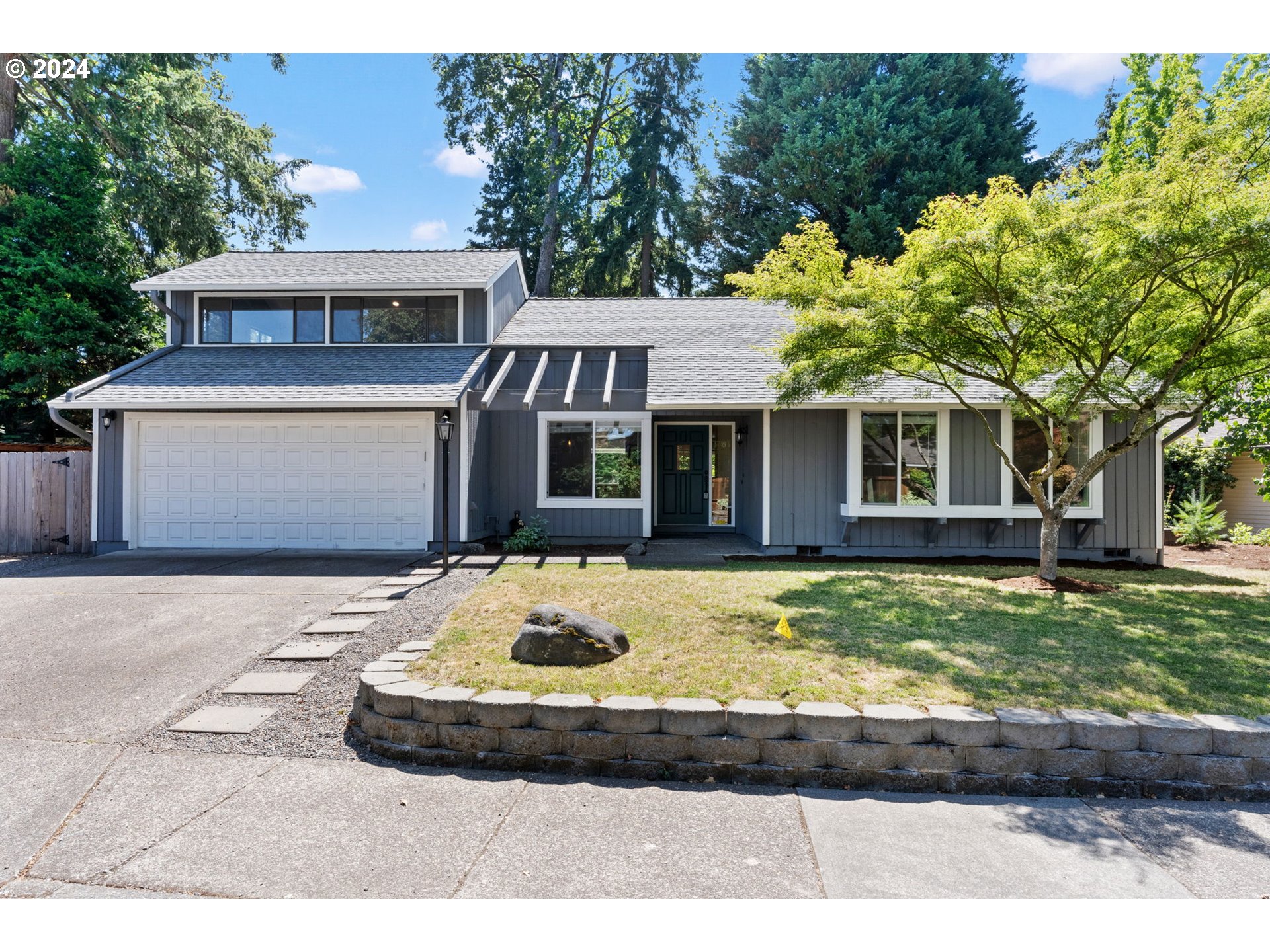 Photo of 16870 SOMERSET DR Beaverton OR 97006