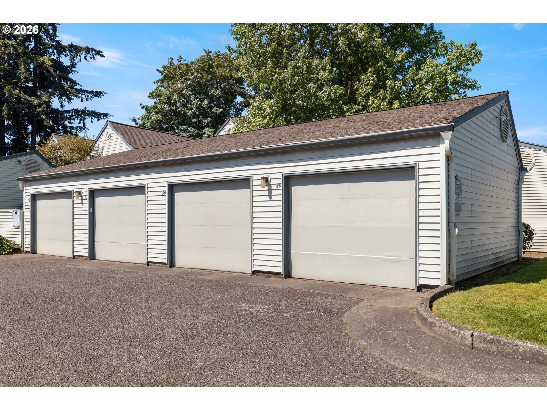 Photo #11: 244950750 Listing: Photo #11
