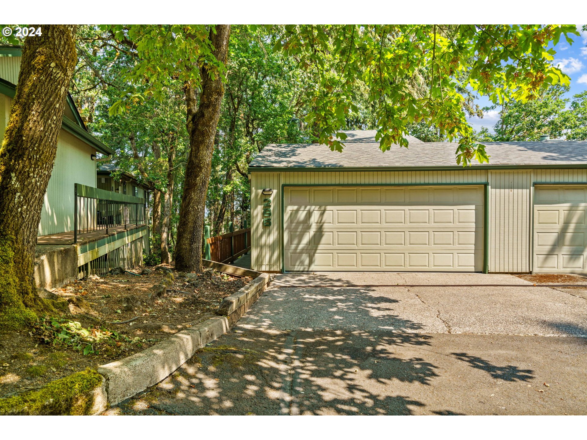 Photo of 265 FOXTAIL DR Eugene OR 97405