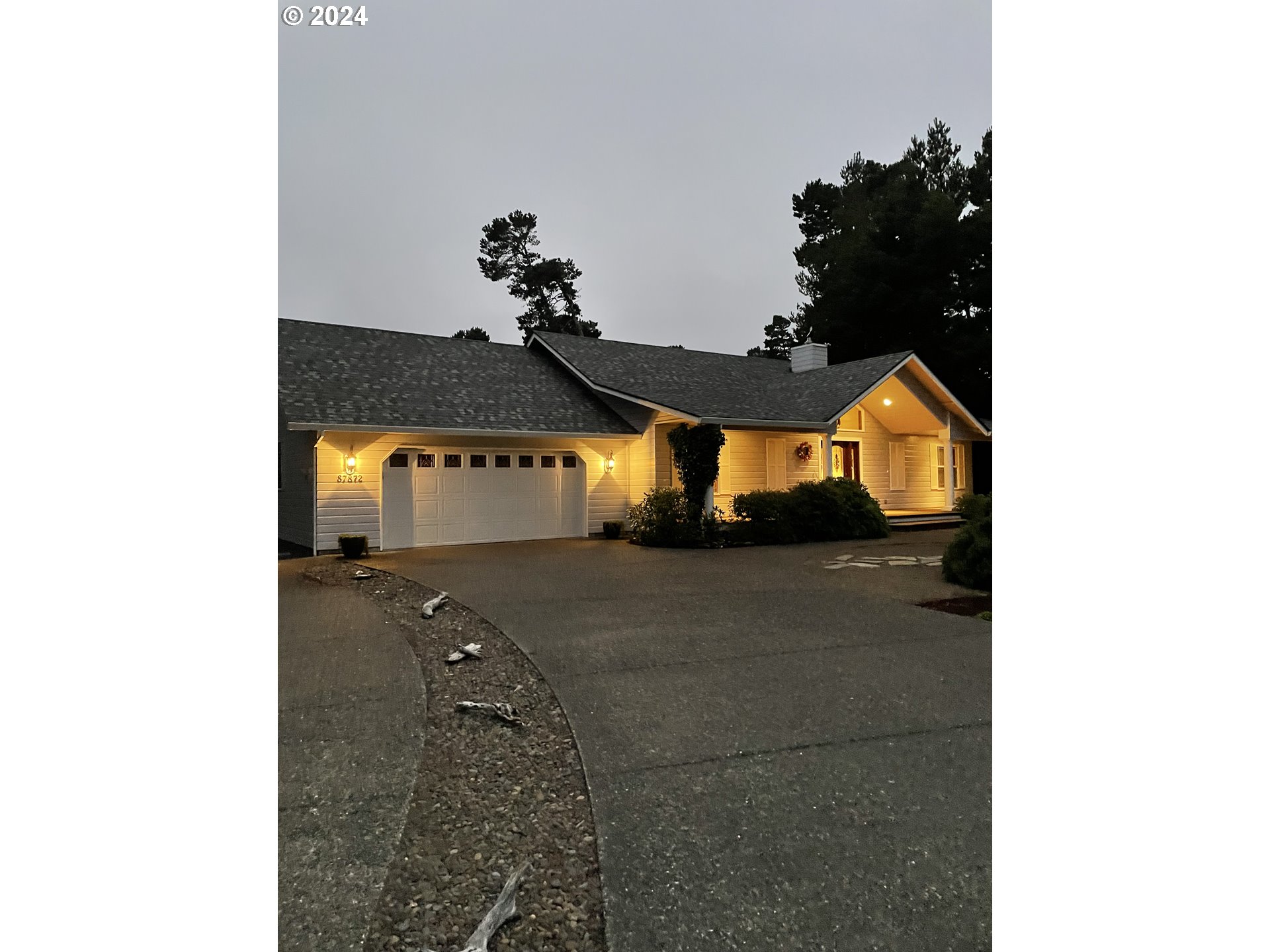 Photo of 87872 LIMPIT LN Florence OR 97439