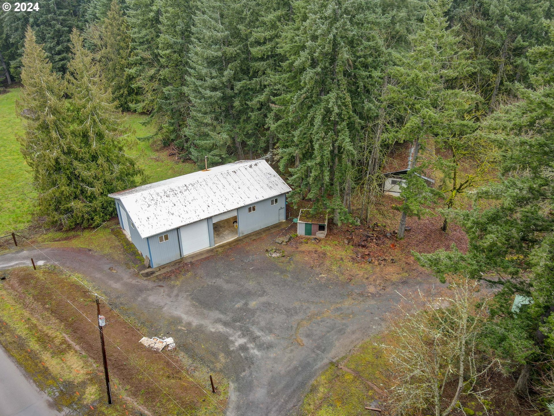 15871 S HOWARDS MILL RD, Mulino, OR 97042