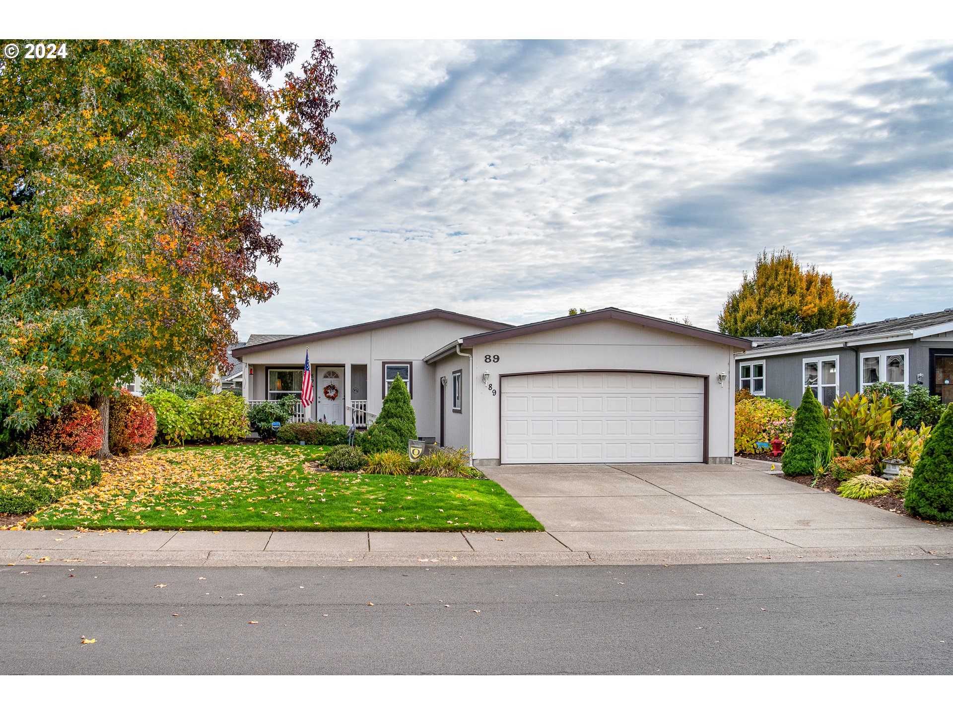 Photo of 3220 CRESCENT AVE Eugene OR 97408