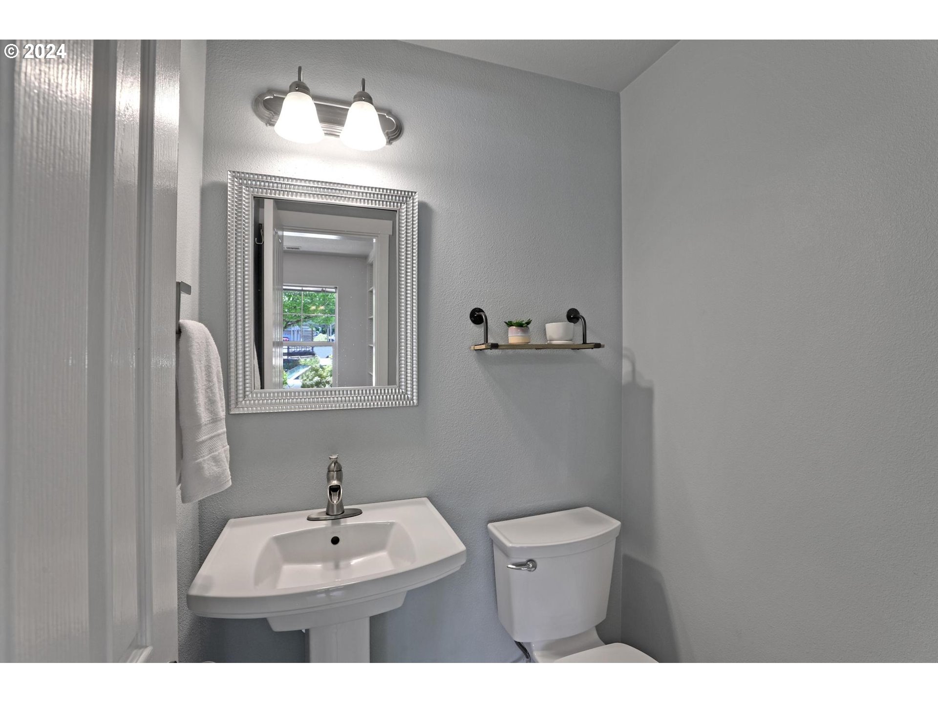 Photo #3: 24507163 Listing 