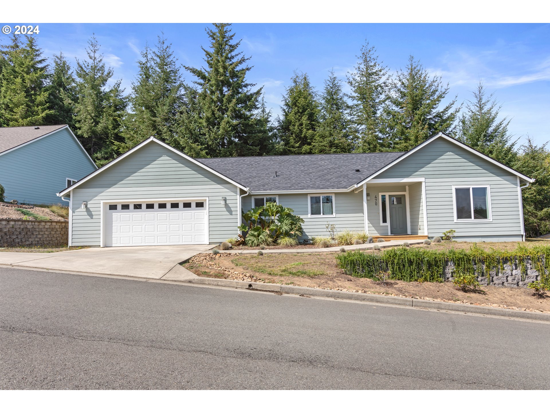 Photo of 470 PROVIDENCE DR Reedsport OR 97467