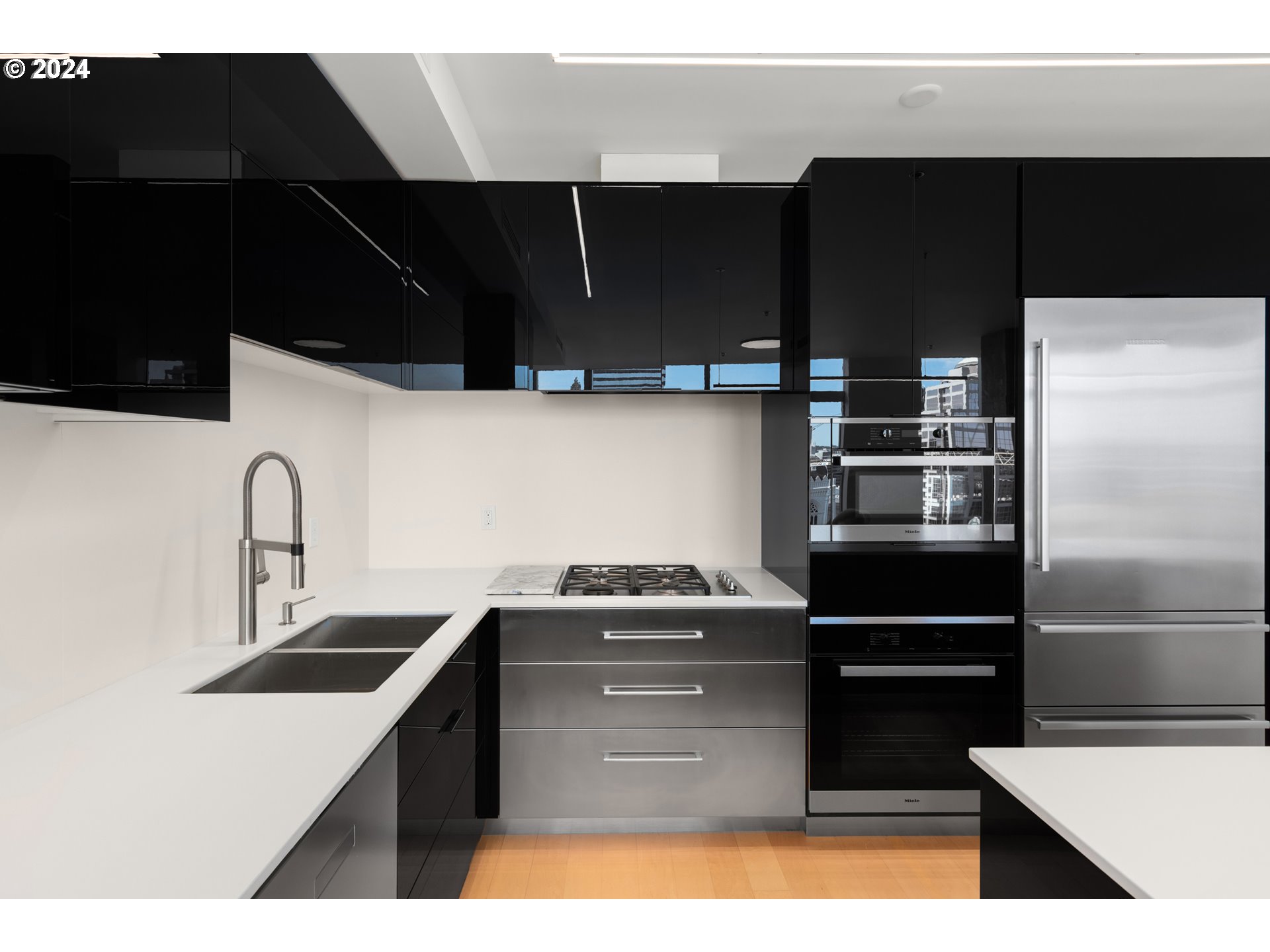 Photo #6: 24511727 Listing 