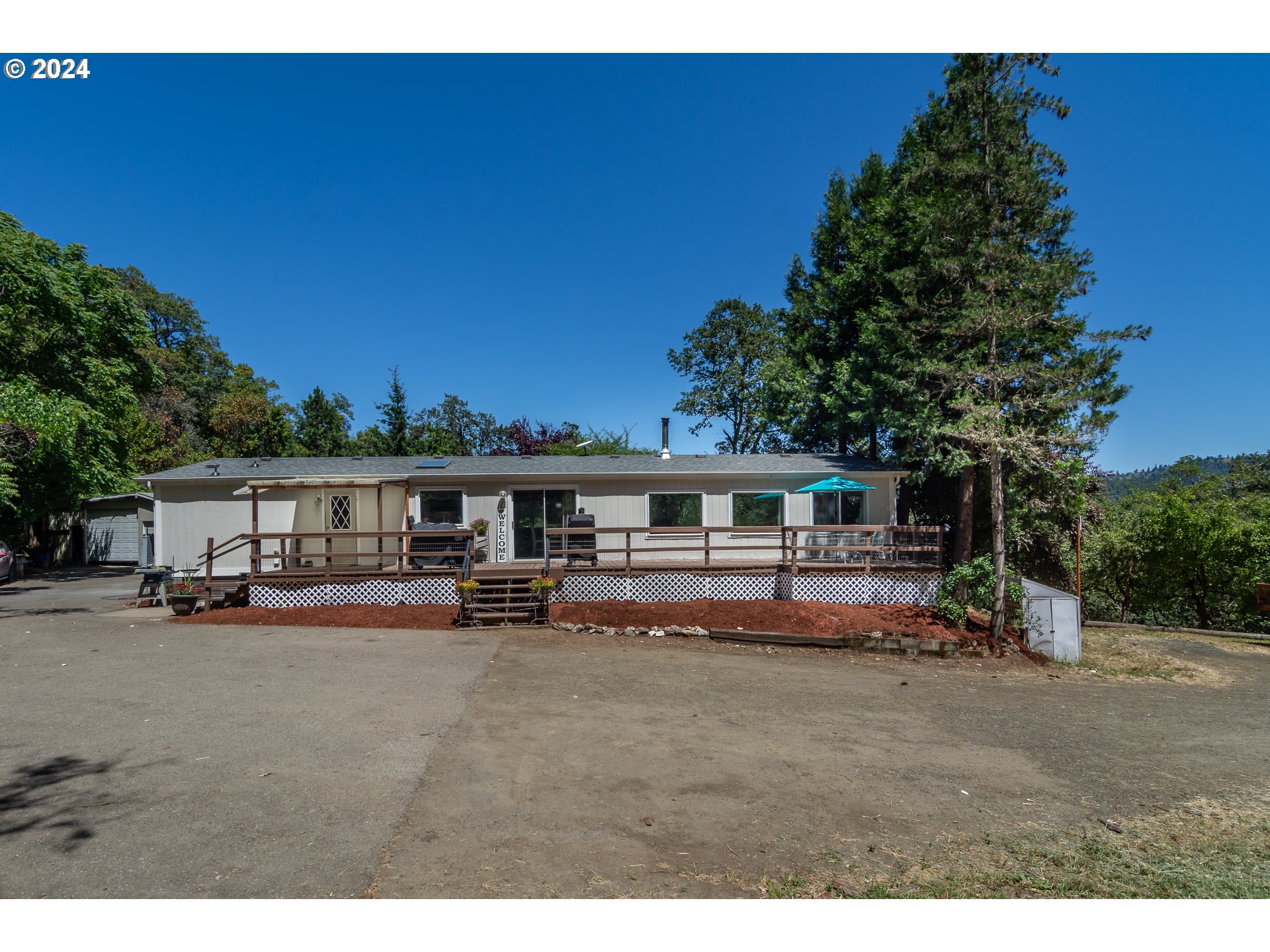 Photo of 360 AMANDA ST Roseburg OR 97471