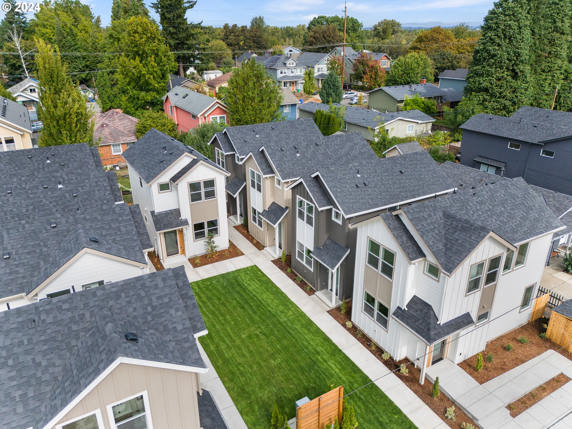 6917 N Bank ST, Portland, OR, 97203