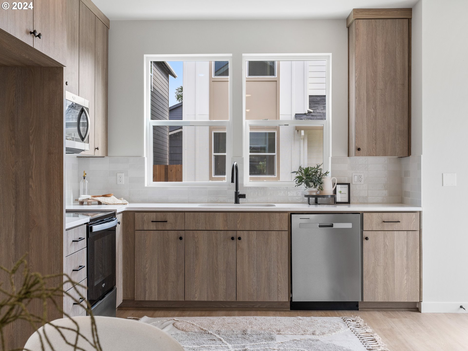 6917 N Bank ST, Portland, OR, 97203