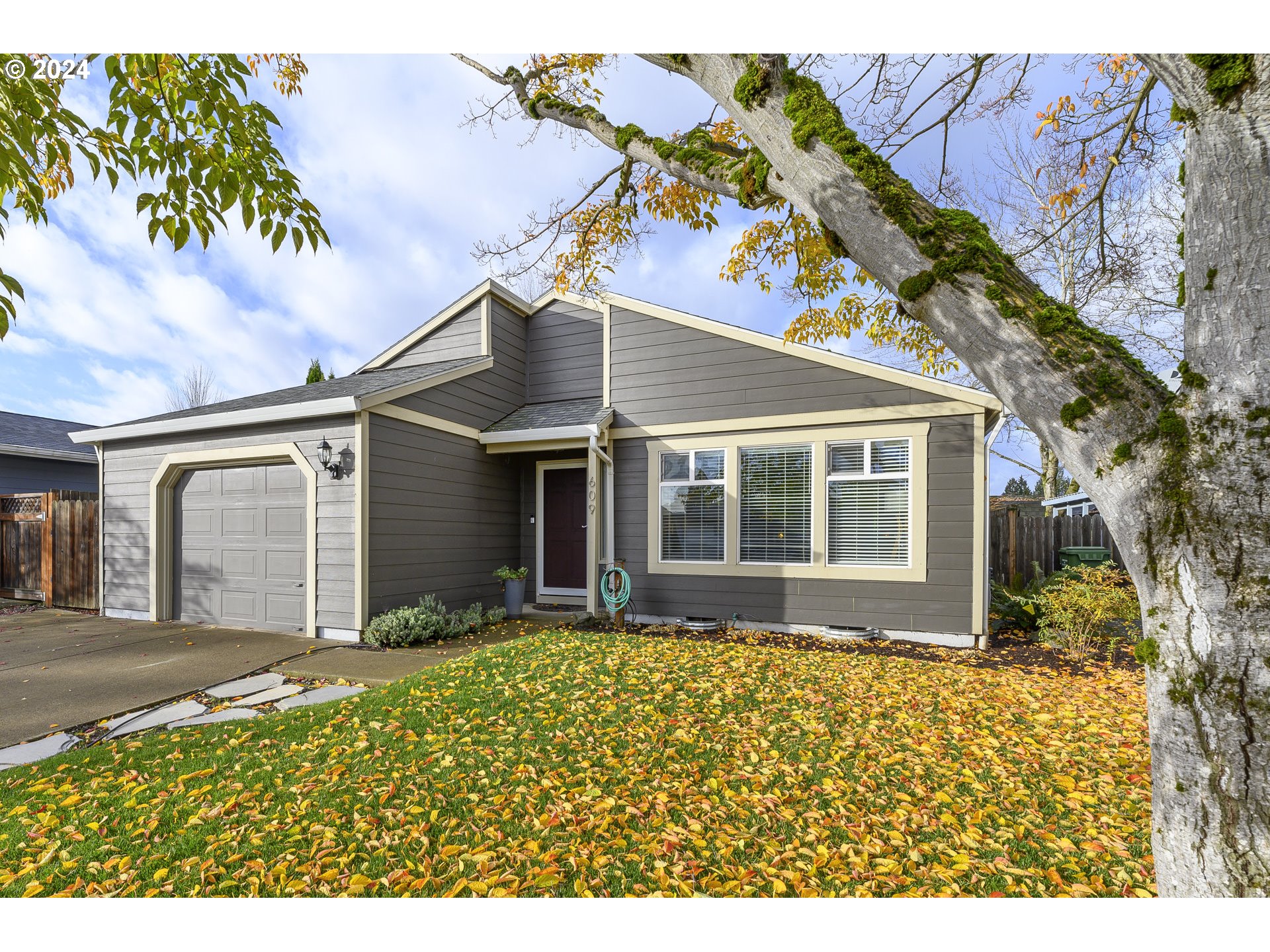 Photo of 609 DOLASH CT Newberg OR 97132