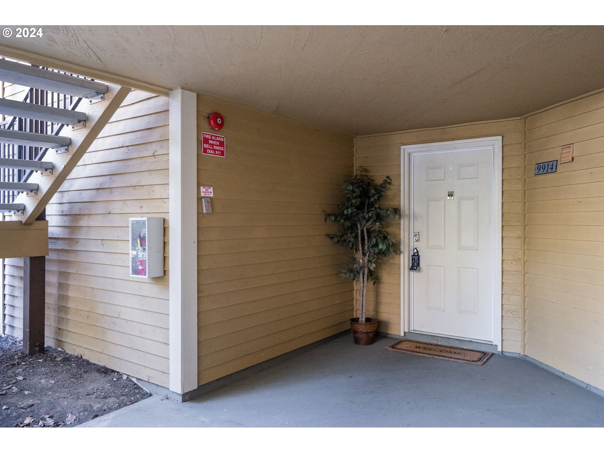 Photo of 9914 TALBERT ST Clackamas OR 97015