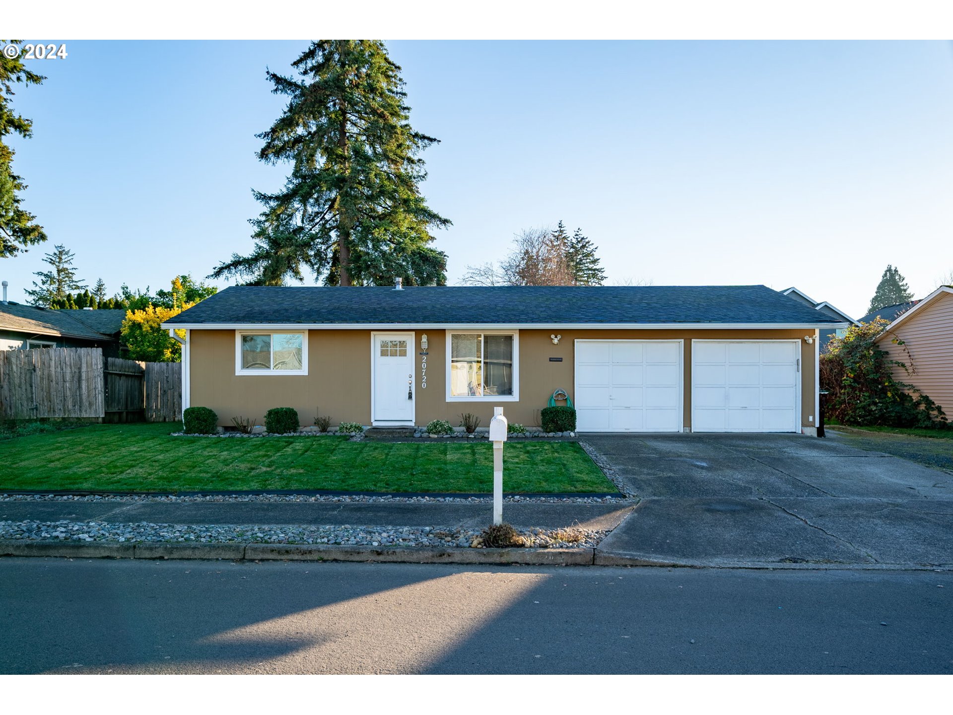 Photo of 20720 WYNGATE ST Beaverton OR 97078