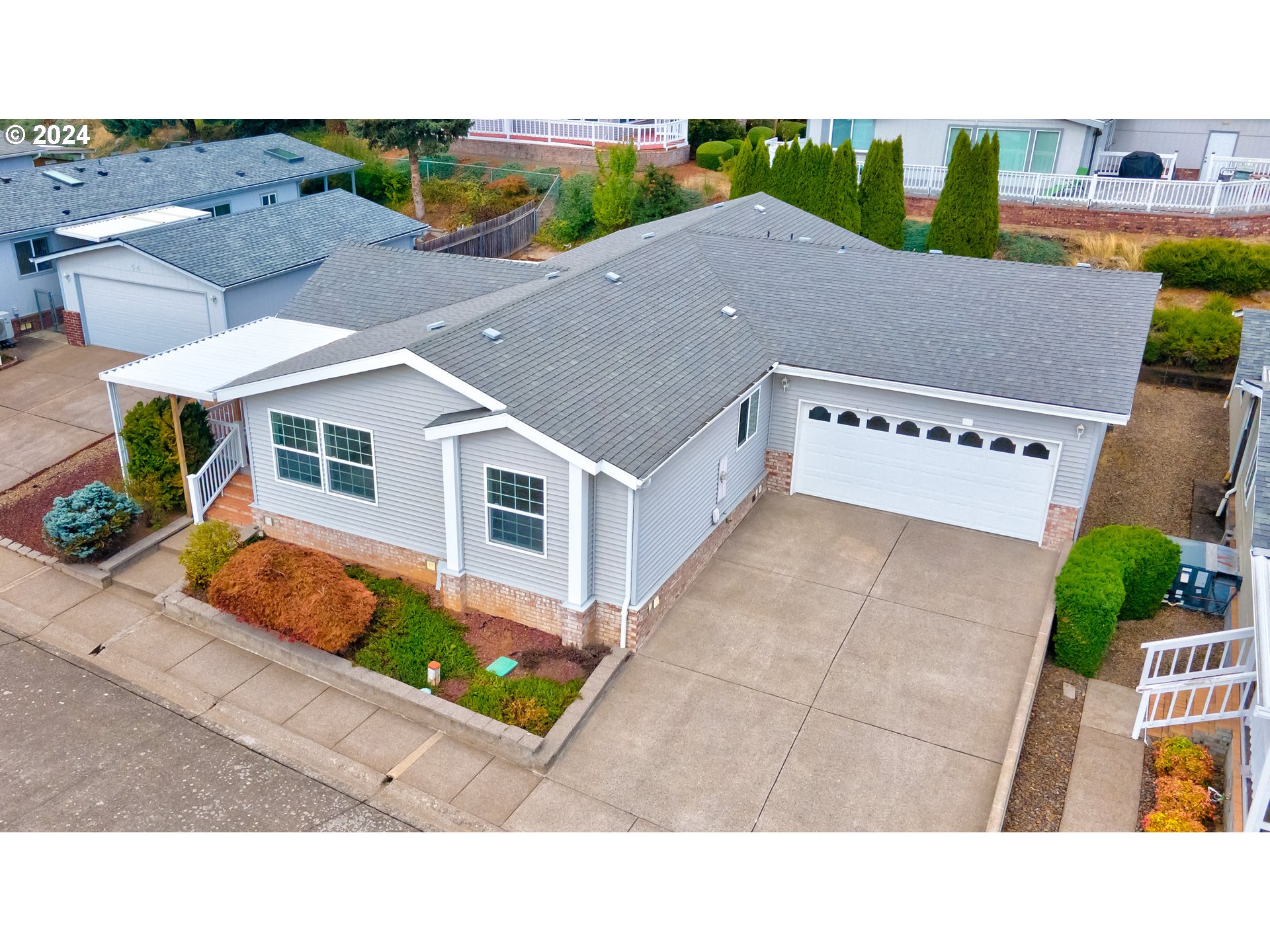 Photo of 2120 ROBINS LN Salem OR 97306