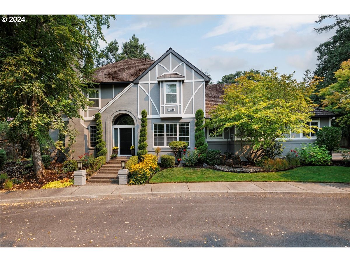 Photo of 14186 KIMBERLY CIR Lake Oswego OR 97035