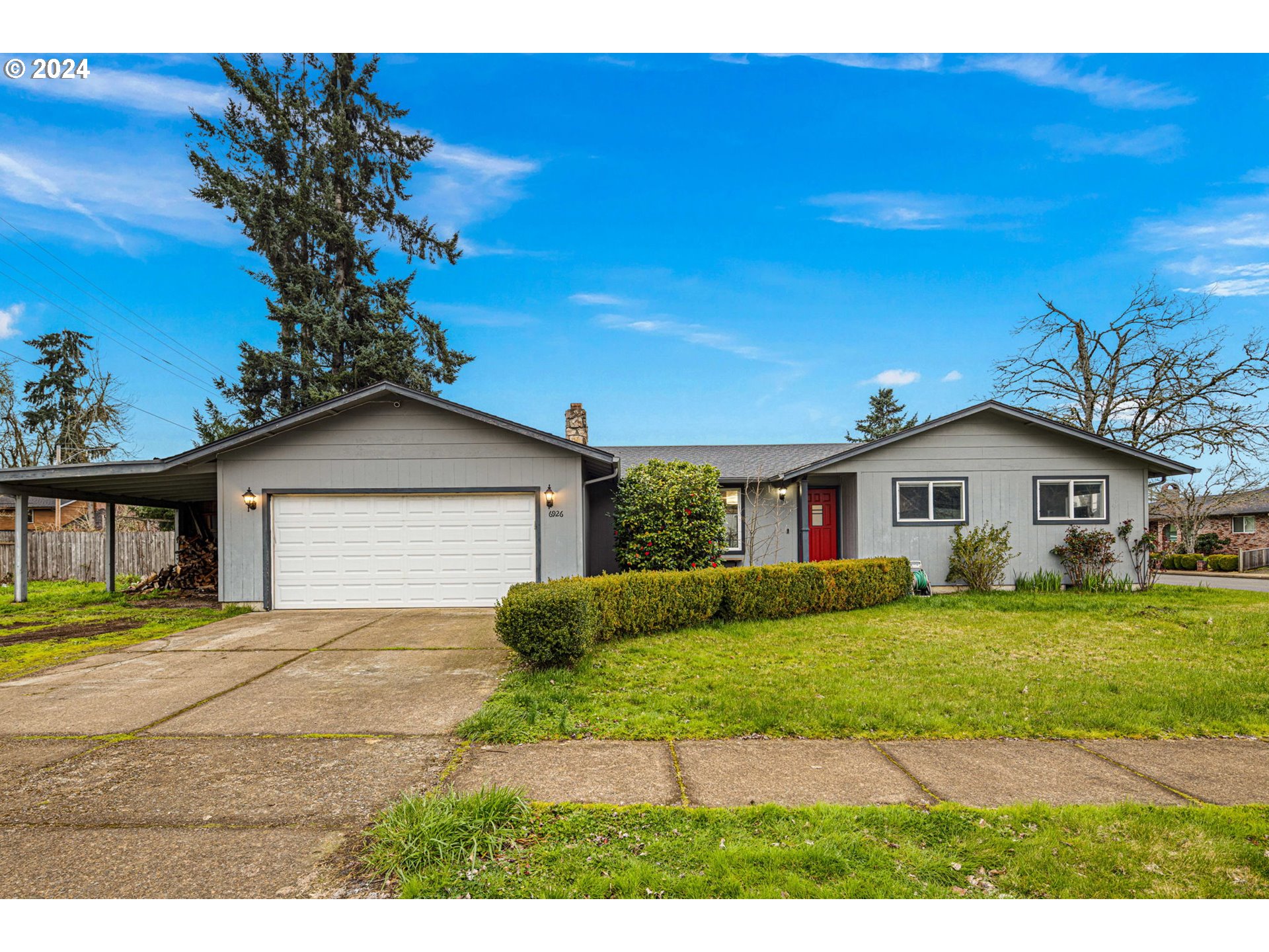 This incredible home is conveniently located to restaurants, shopping, parks and a desirable School District. Bright and cozy with a clean and fresh feel. It features a spacious master bedroom with a slider to the back deck, two-car garage, bamboo/ laminate flooring throughout, wood burning fireplace and a dining & outdoor area great for entertaining. Located in a wonderful community. Please do not hesitate to reach out for a private viewing!