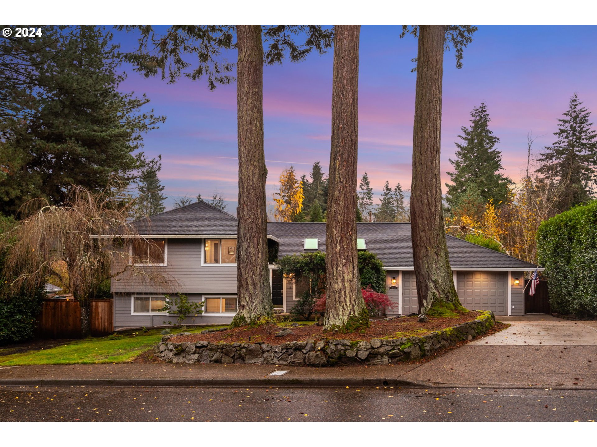 Photo of 1463 GREENTREE CIR Lake Oswego OR 97034