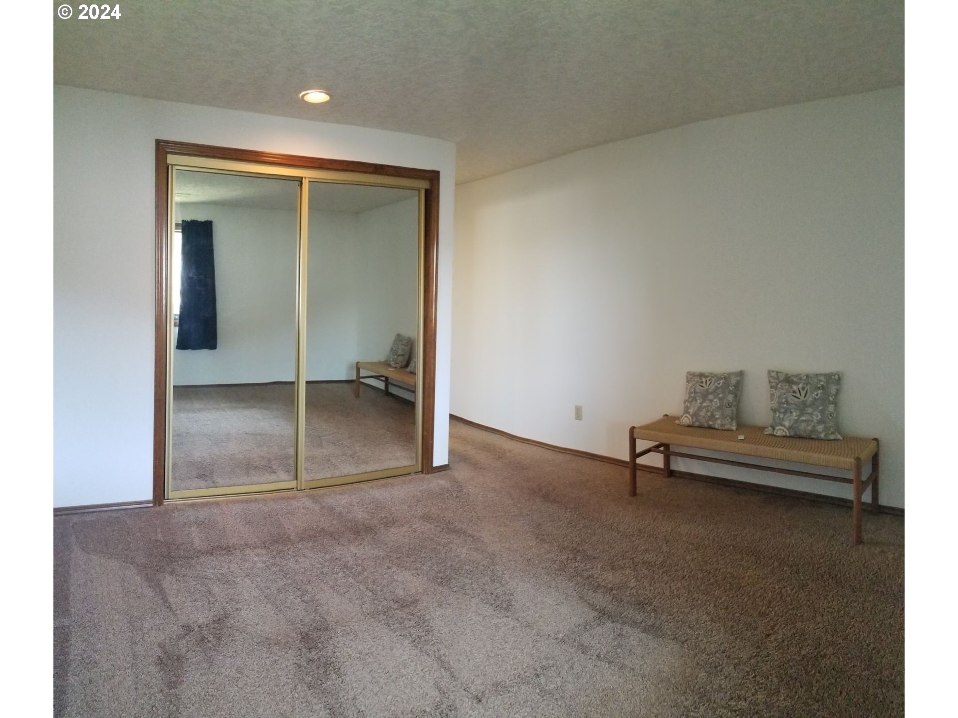 Photo #14: 24532263 Listing 