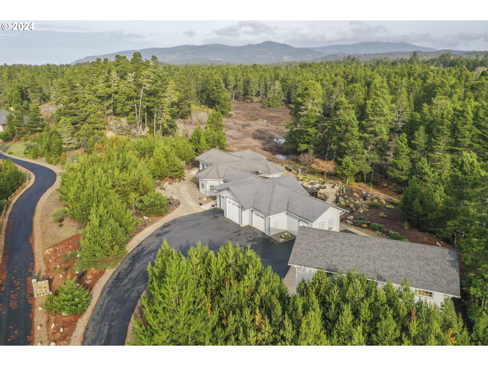 5200 Dunewood DR, Florence, OR 