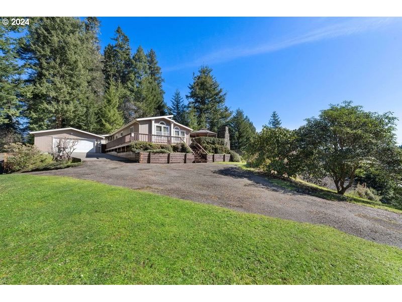 305 HILLTOP DR, Lakeside, OR 