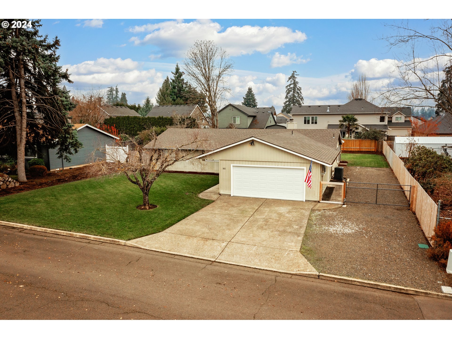 Photo of 182 14TH AVE Canby OR 97013