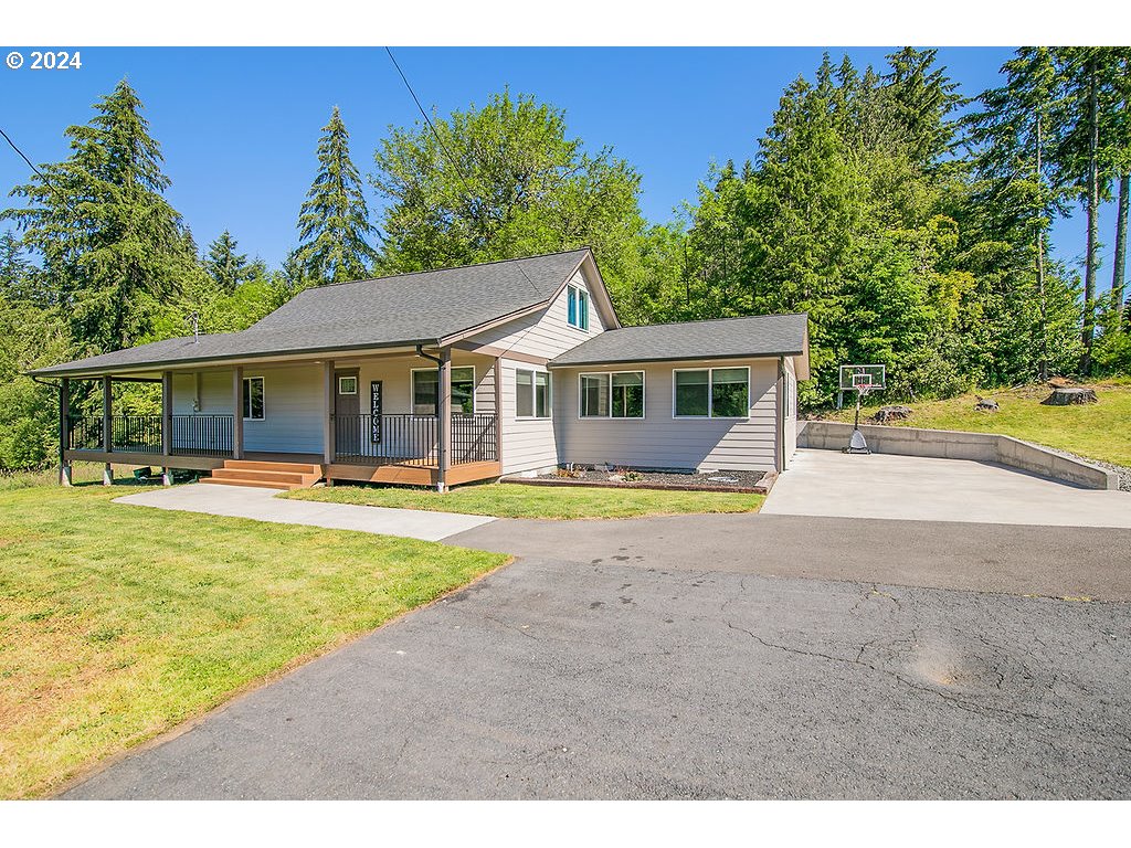 Photo of 215 FISHPOND RD Kelso WA 98626